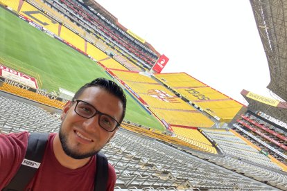El hincha amarillo cuando regresó a Ecuador en enero del 2020, lo primero que hizo es visitar el Monumental.