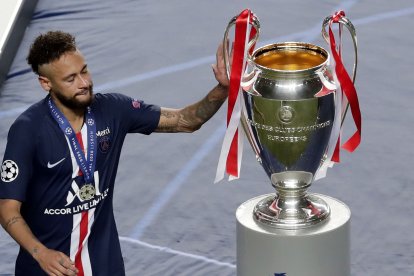 Neymar no pudo ganar su segunda Orejona.