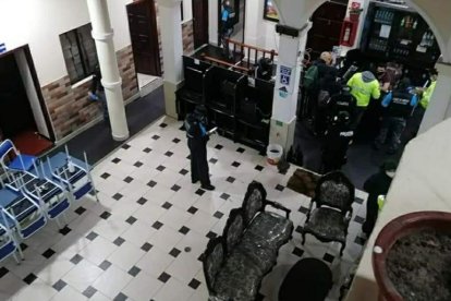 Las autoridades abrieron procesos administrativos contra los dueños de los establecimientos.