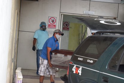 La autopsia reveló que la joven habría recibido puñetazos en el rostro.