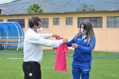 El club San Miguel de Ibarra también 'premió' a Emily Lima