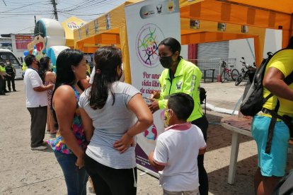 Los vecinos recibieron charlas sobre el Covid-19 y medidas de prevención.