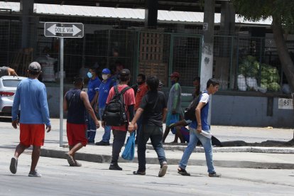 Los hacheros deambulan por el mercado. 
GERARDO MENOSCAL
Agencia (ag-expreso)