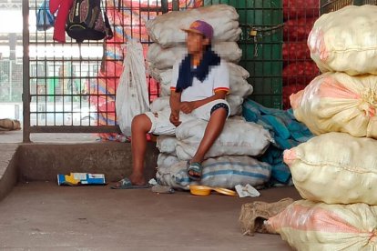 Jonathan vendía su ropa por el vicio