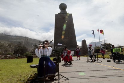 Los eventos artísticos se realizan al aire libre.


Agencia (ag-extra ag-expreso ag-quito)
