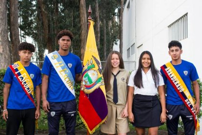 Buenos deportistas y estudiantes: Anthony Valencia, Kléber Pinargote, Ivanna Macías, Nayeli Ulluguari y Adrián Mejía.