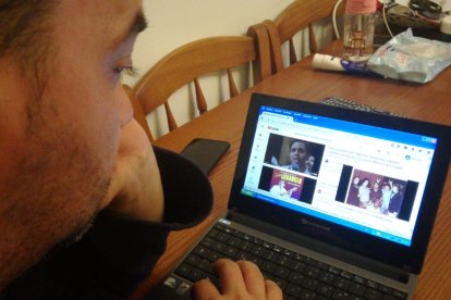 El italiano Simone Placa busca melodías de Julio Jaramillo, para su deleite musical.