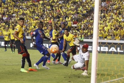 Barcelona recibió dinero de parte de CNT en el 2017.