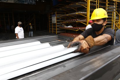 Cubiertas, hierro y cemento están entre los más solicitadas.