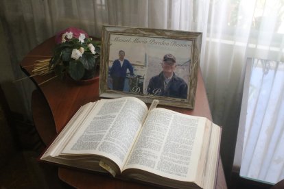 En este rincón de la sala solía leer la Biblia don Manuel.