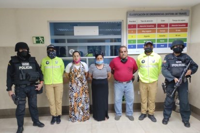 Los tres sospechosos fueron puestos a órdenes de las autoridades.