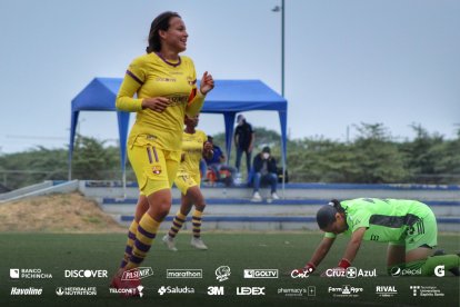 Jhojandry 'Zurda' Monsalve, está con puntería al 100% hizo dos goles y lleva seis en el torneo.