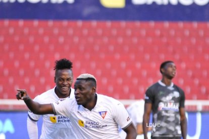 Cristian Martínez Borja, el hombre gol de los Albos, le hizo dos a Orense.