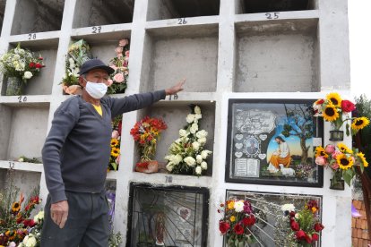Los dos hermanos fueron sepultados uno junto al otro en el cementerio de Yaruquí.