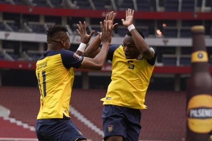La selección le gana 4-1 a Colombia en el estadio Casa Blanca.