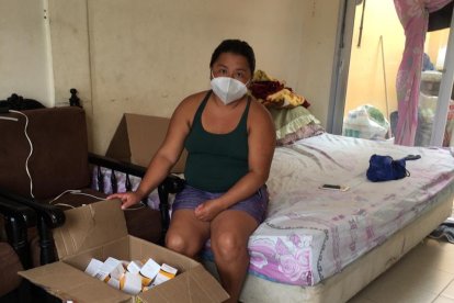 Miriam recibió víveres y medicinas que lectores de Extra donaron para ayudar a Jesús.