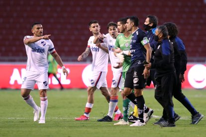 Pito en el partido, al final el árbitro no le dio el penal a Independiente.