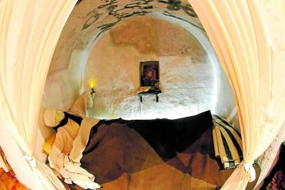 Los enfermos se atendían en una especie de agujeros en las paredes del hospital San Juan de Dios.