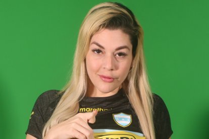 Carolina Terán promete más fotos sensuales, en caso de que gane Barcelona.