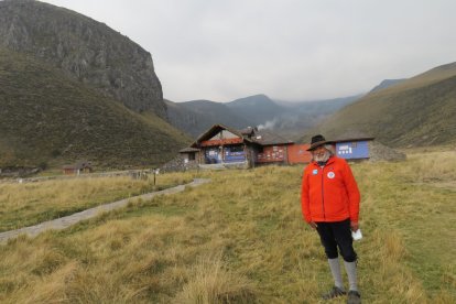 Marco Cruz, alpinista, cuida y protege el ecosistema de la zona.