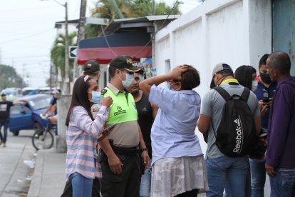 Familiares del difunto llegaron al sitio para comprobar la trágica noticia.