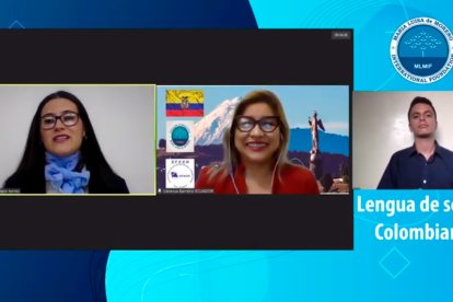 En todas las ponencias se empleó el lenguaje de señas.