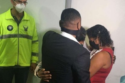 El 16 de julio un hombre se volvió a ver con sus hijos luego de 25 años.