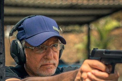 Marco Torres es, desde 1984, instructor nacional de tiro práctico.