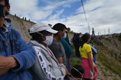 Una hija entretuvo a Blanca Lescano y no puso abordar el bus que se accidentó.