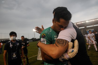 Viteri se despidió entre lágrimas, de sus compañeros de Guayaquil City.