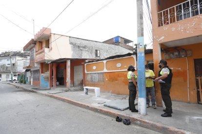 Policía recaba información que permita esclarecer el hecho violento.