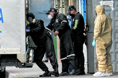 El 28 de octubre una madre envenenó a sus dos hijos en el sector de Pifo, Quito.


28 DE AGOSTO DEL 2020

. Angelo Chamba. (ag-extra ag-expreso ag-quito)