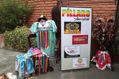 La vestimenta de todos los personajes se exhiben por las plataformas virtuales.