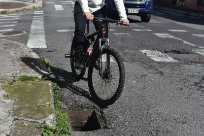 Andrés Carrillo sufrió un accidente con su bicicleta en El Dorado, centro-norte de Quito.