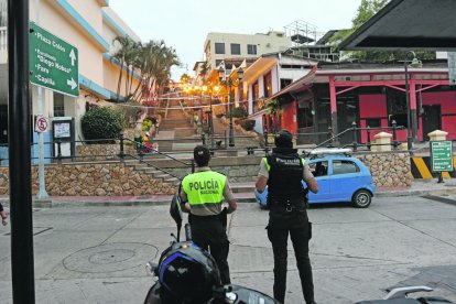 Así luce generalmente el cerro Santa Ana por las tardes. A la derecha, se ubica Diva Nicotina.