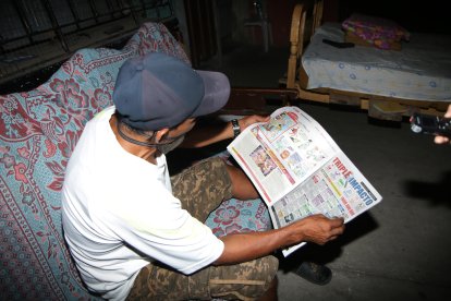 De los 18 dólares diarios que se hace, separa sus 50 centavitos para su EXTRA.