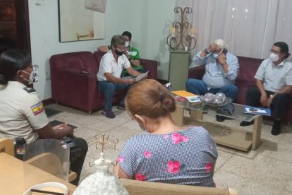 Otra reunión con la Policía Comunitaria para conocer los problemas.