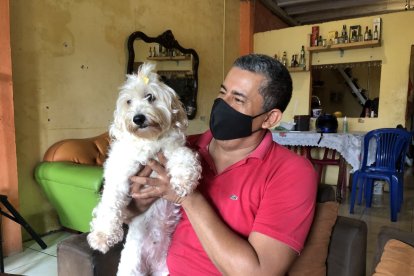 La perrita fue la primera en percatarse de la víbora en el domicilio.