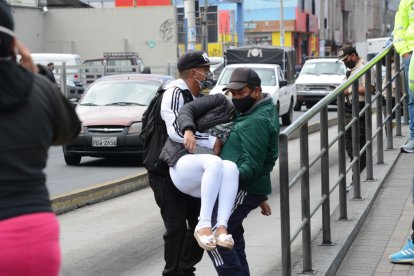 La hermana de la víctima se desmayó cuando vio a su ñaño muerto.