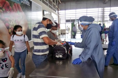 Al ingreso de turistas se realiza una exhaustiva revisión. Se deben cumplir todos los protocolos de bioseguridad.