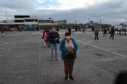 Marìa Freire estuvo 40 minutos antes para dar el voto en la Unidad Educativa Hispano Amèrica