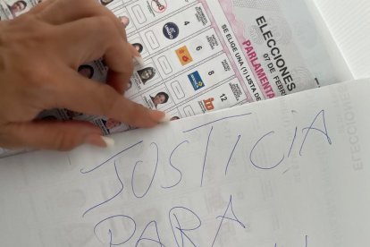 Papeleta de Verónica Saltos.