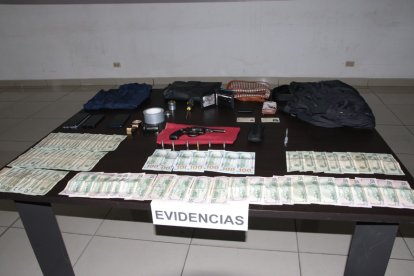 Esta es la evidencia que hallaron los policías en la vivienda donde se escondían los supuestos pillos.