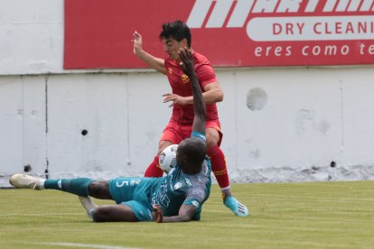 El Aucas se impuso por 1-0 a El Nacional, en un juego de pierna fuerte.