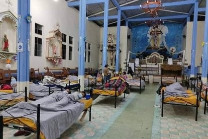 El santuario de la Virgen en Huigra se convirtió en albergue provisional.