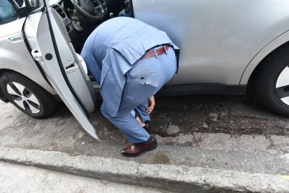 Durante la jornada se acomodaba el aparato electrónico.