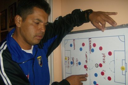 Merlin Villagomez, entrenador de fútbol habló del fútbol de Cortez.