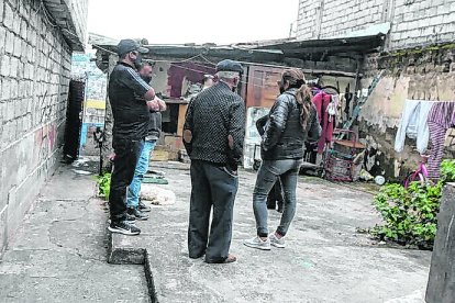 Los familiares exigen respuestas por la violencia registrada en las cárceles.