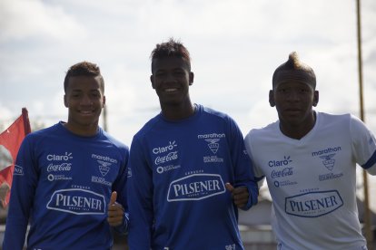 El defensa (i) fue parte de las selecciónes sub-17 y 20 de Ecuador.