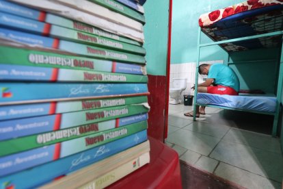 Los jóvenes se rehabilitan en las habitaciones, las mismas que antes  servían para los encuentros íntimos.